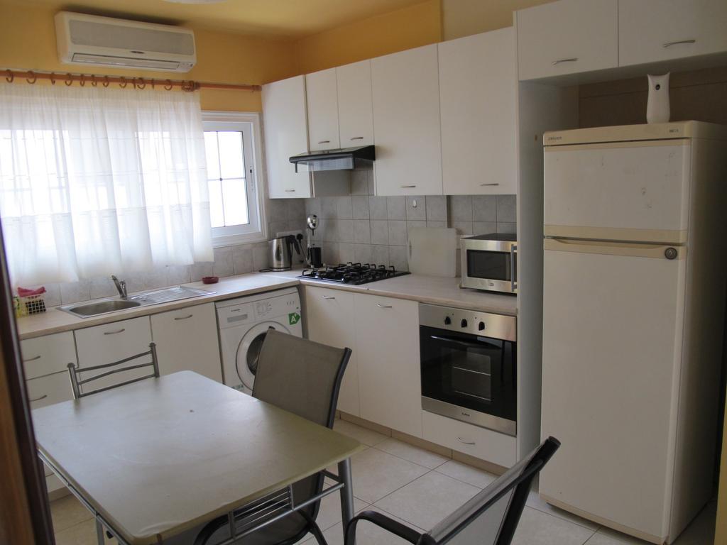 Vergi Apartments Pyla Bagian luar foto